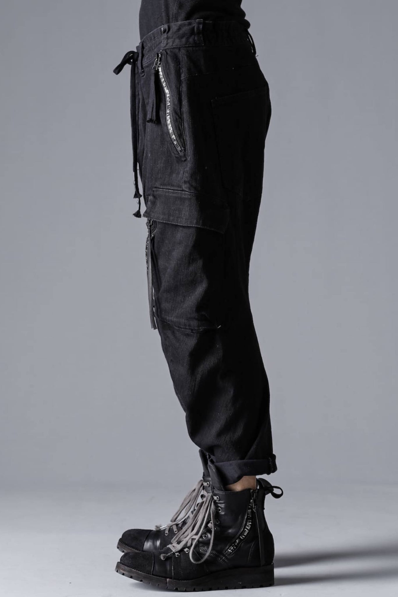 D:Hygen Cropped Tapered Cargos